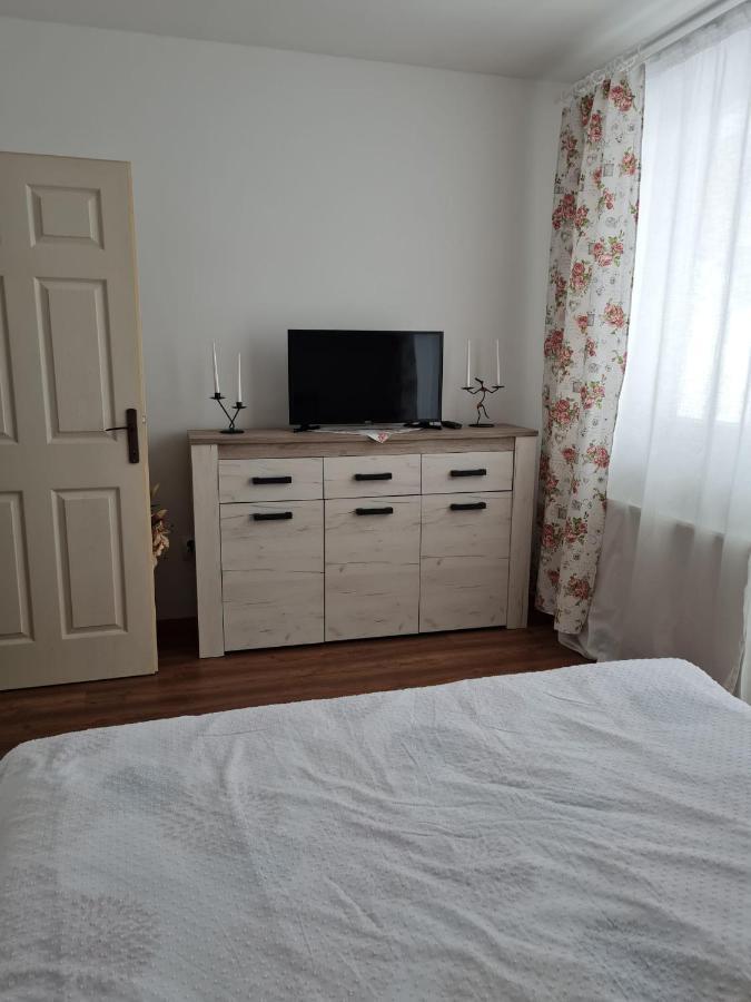 Dddd Apartament Cavnic Exteriör bild