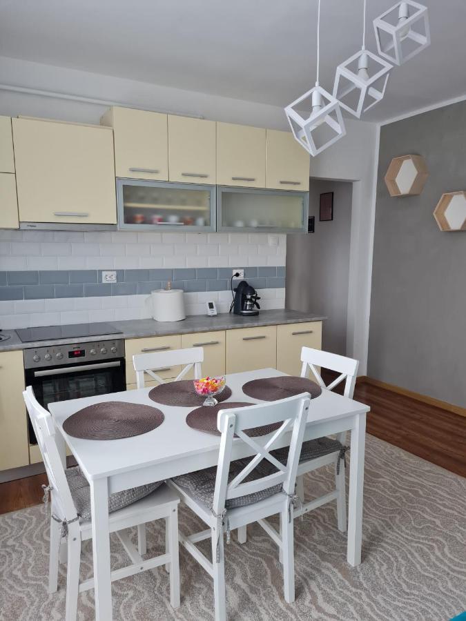 Dddd Apartament Cavnic Exteriör bild